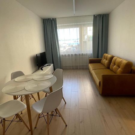 Mb Livinga Apartamentai Taikos G Mažeikiai Exterior foto